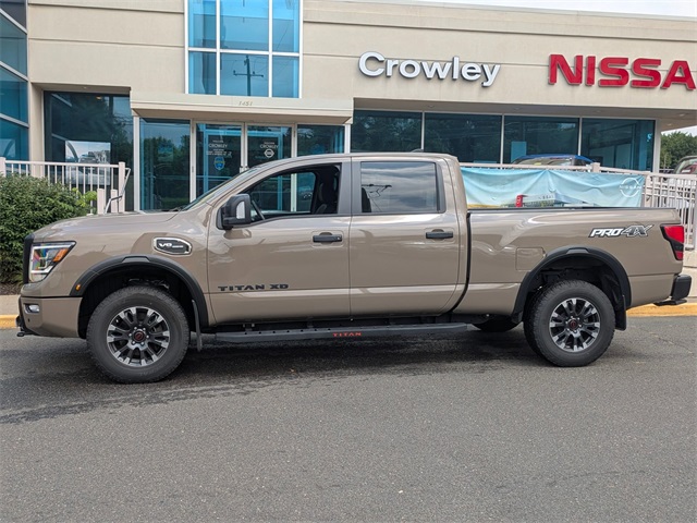 2024 Nissan Titan PRO-4X photo 6