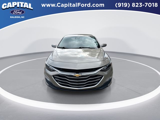 2024 Chevrolet Malibu 1LT photo 3