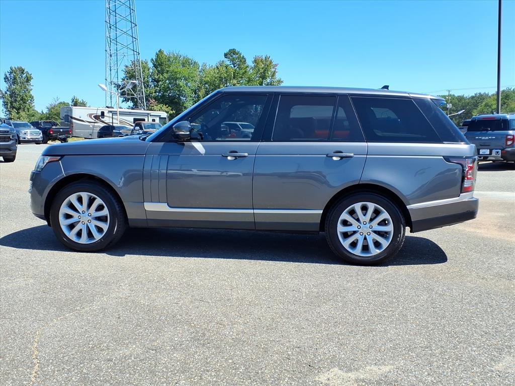 2016 Land Rover Range Rover HSE photo 17