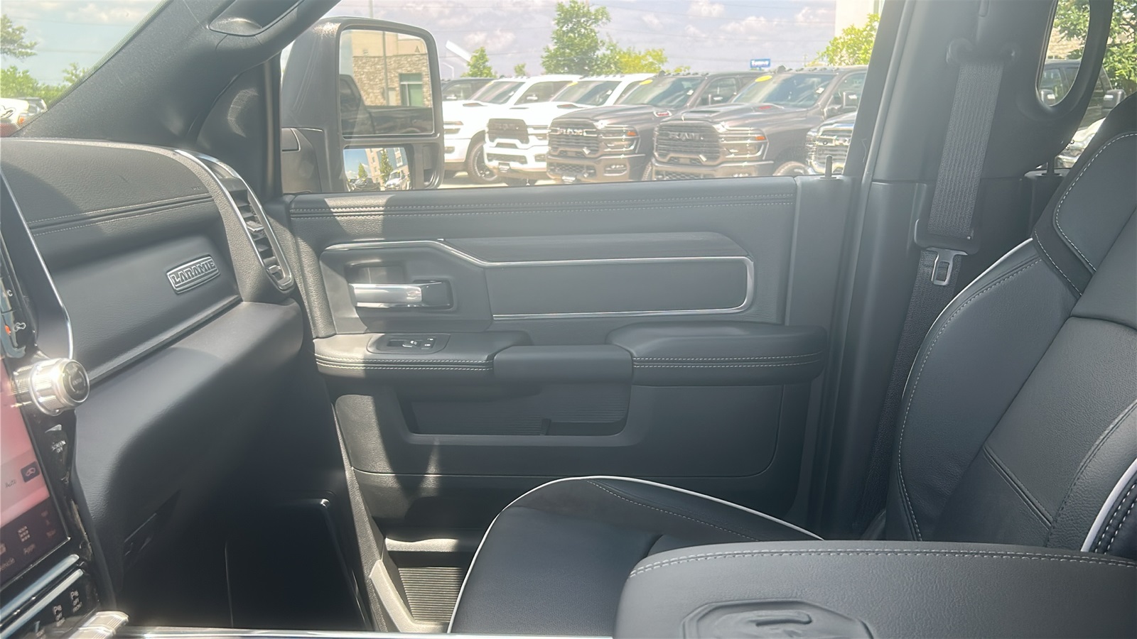2025 Ram 2500 Laramie photo 17