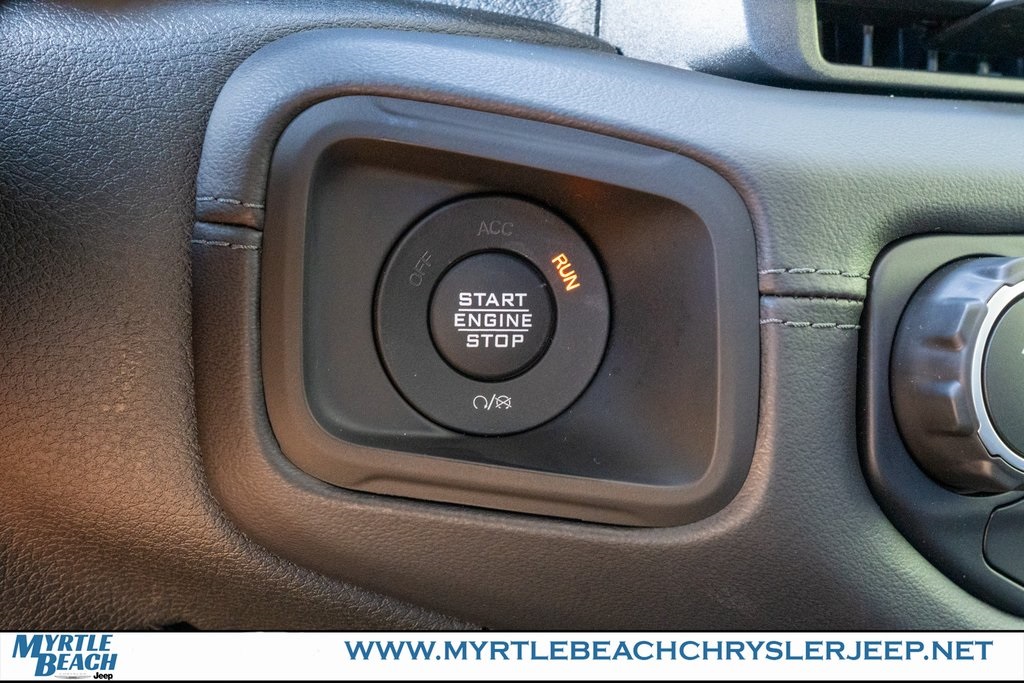 2025 Jeep Gladiator Sport photo 28