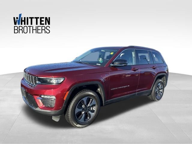 2022 Jeep Grand Cherokee 4xe's photo