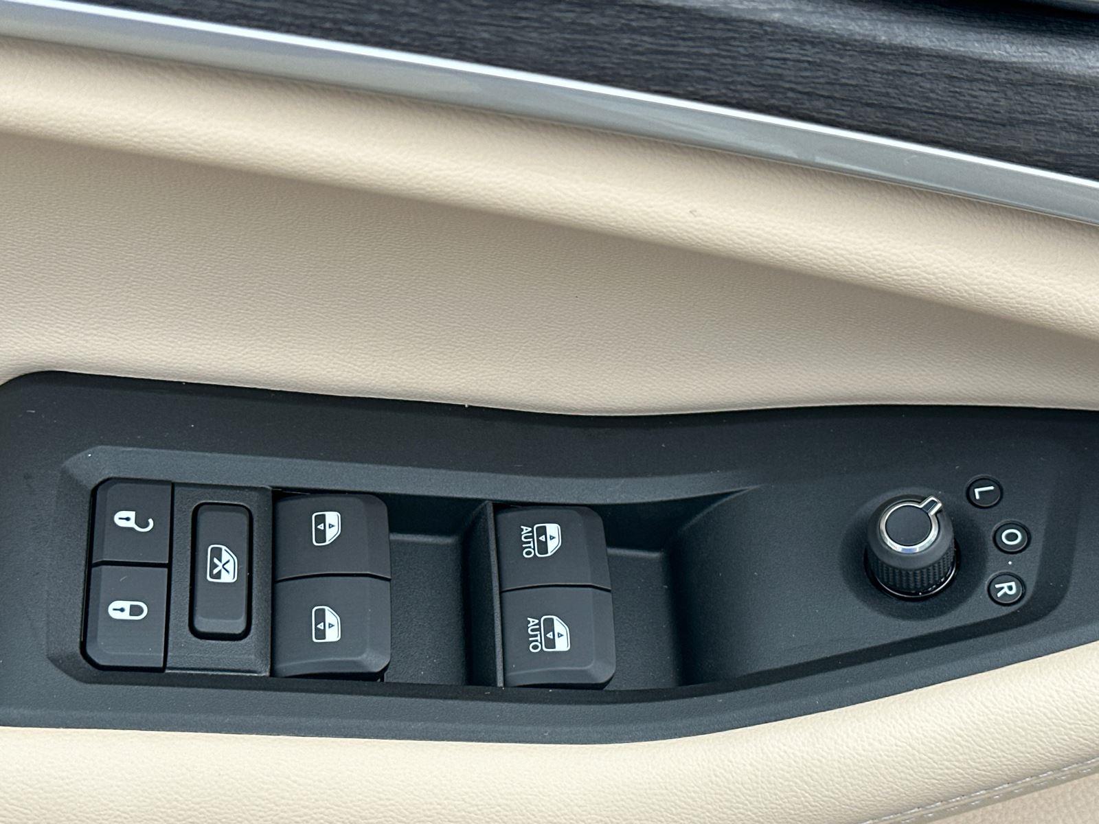 2025 Jeep Grand Cherokee Limited photo 5