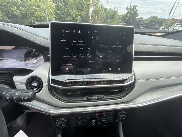 2023 Jeep Compass Limited photo 2