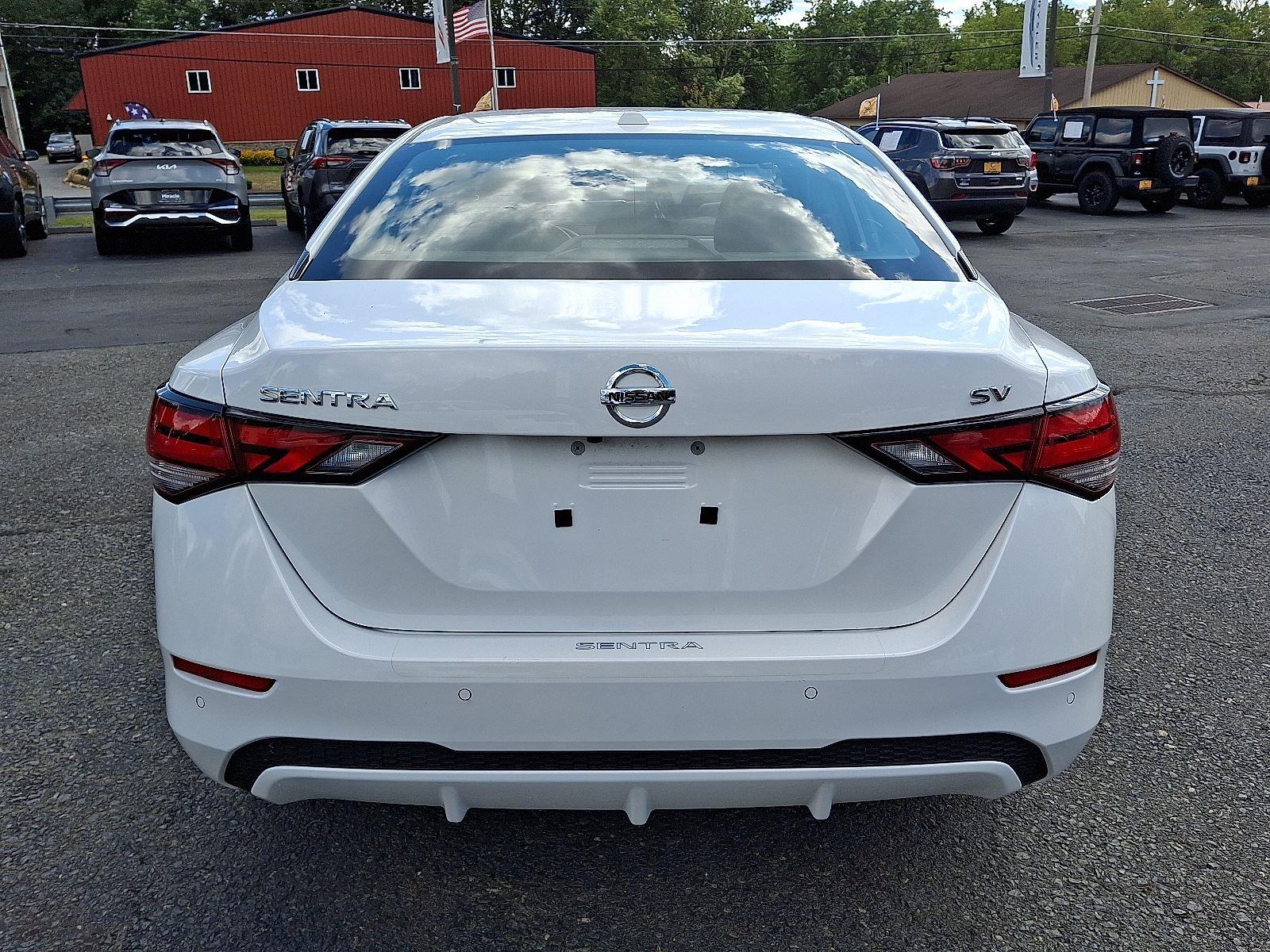 2023 Nissan Sentra SV photo 5