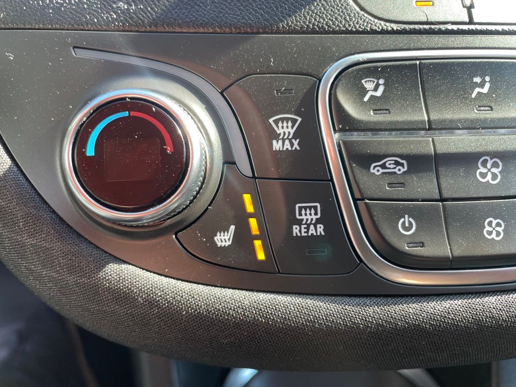 2023 Chevrolet Malibu 1LT photo 21
