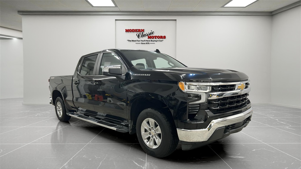 2024 Chevrolet Silverado 1500 LT's photo