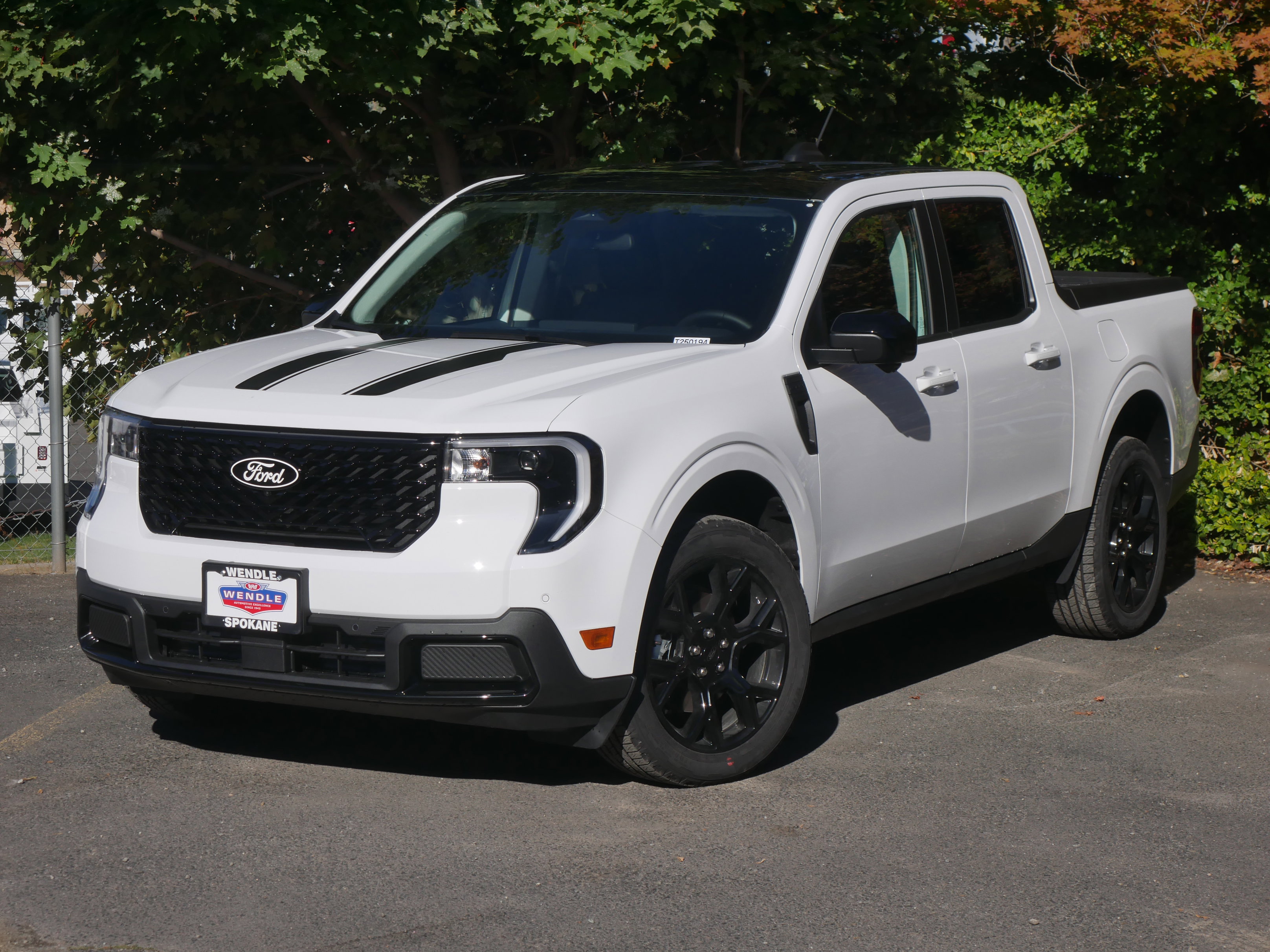 2025 Ford Maverick Lariat photo 2