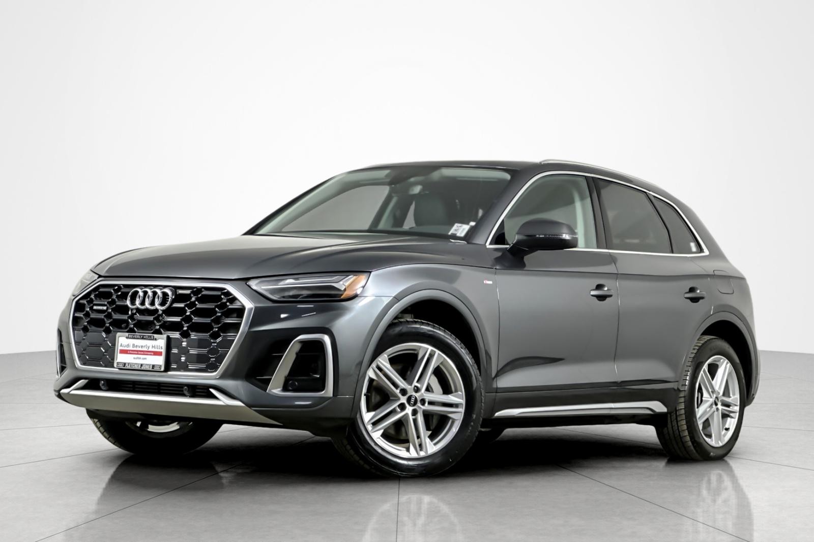 2022 Audi Q5 Premium's photo