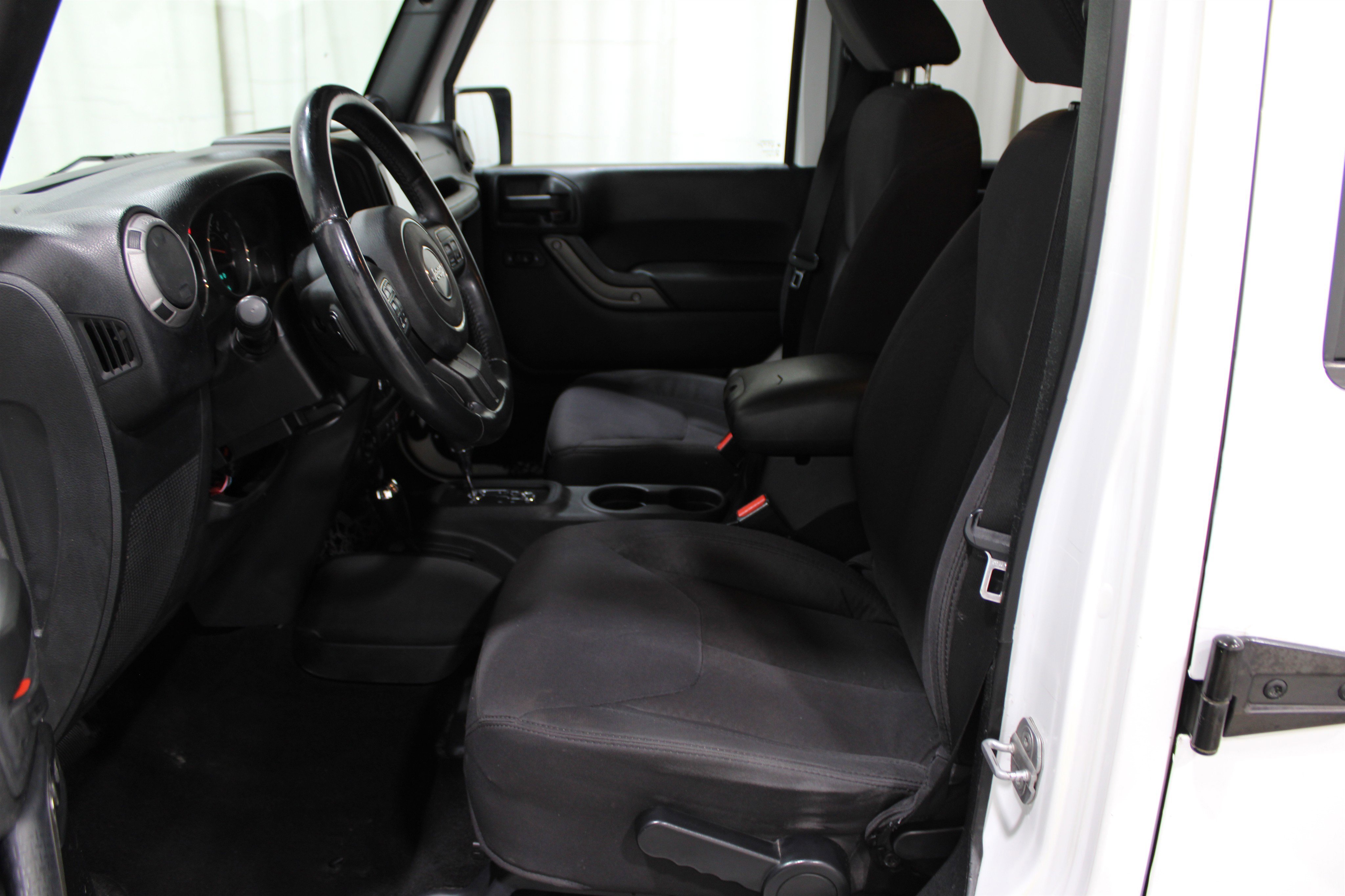 2013 Jeep Wrangler Unlimited Sport photo 3