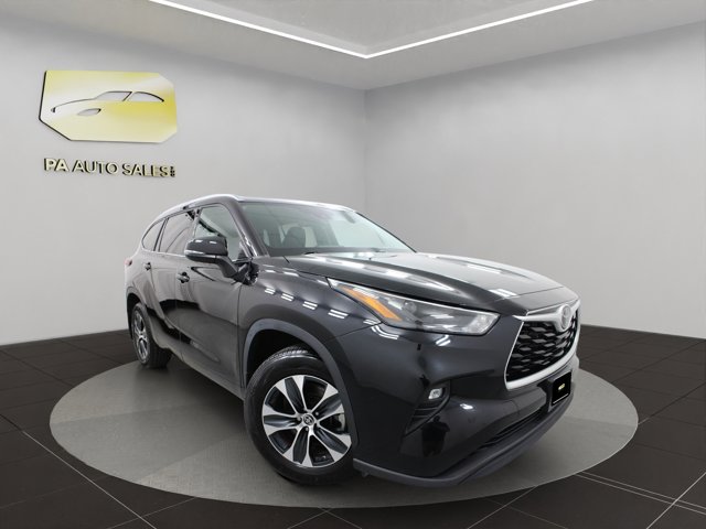 2022 Toyota Highlander XLE's photo