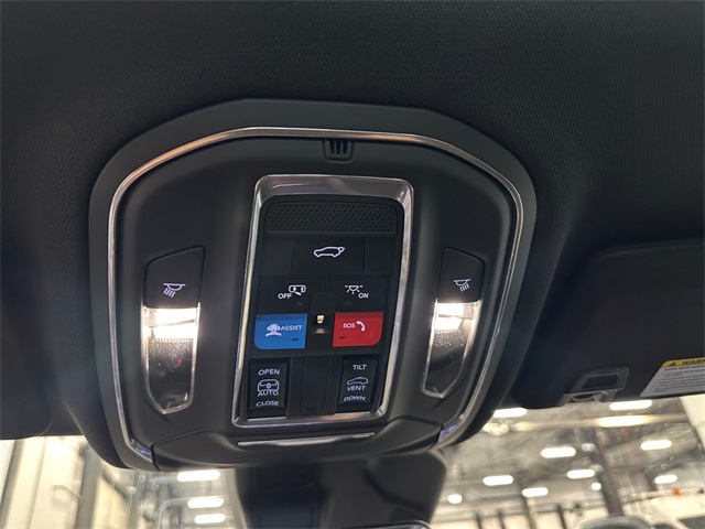 2025 Jeep Grand Cherokee Altitude X photo 29
