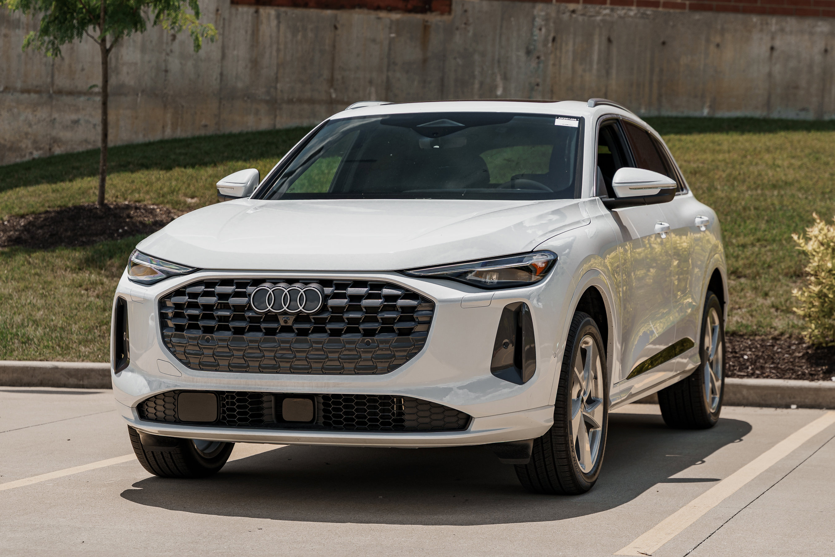 2025 Audi Q5 Premium Plus photo 4