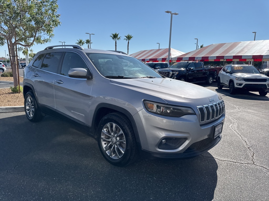 2020 Jeep Cherokee Latitude photo 2