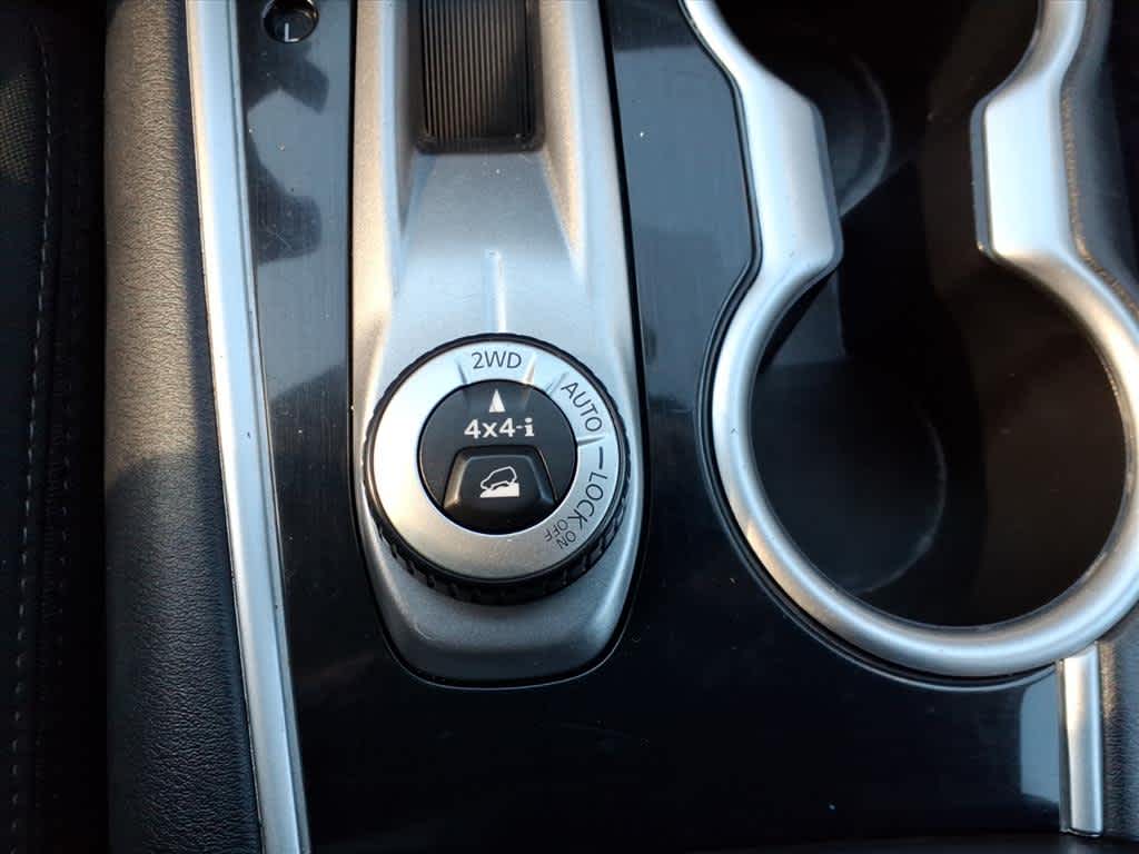 2020 Nissan Pathfinder S photo 19