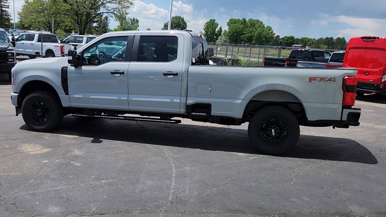 2025 Ford F-250 XL photo 4