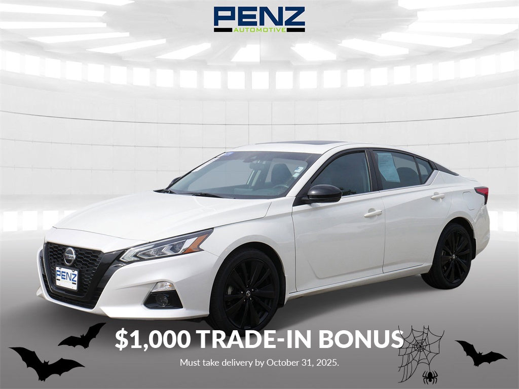 2022 Nissan Altima 2.5 SR photo 3