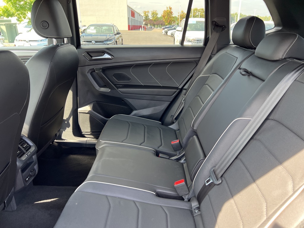 2022 Volkswagen Tiguan SEL Premium R-Line photo 20