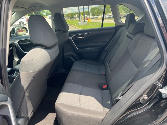 2024 Toyota RAV4 XLE photo 17