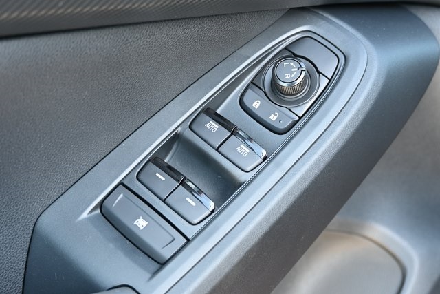 2025 Subaru Crosstrek Premium photo 16
