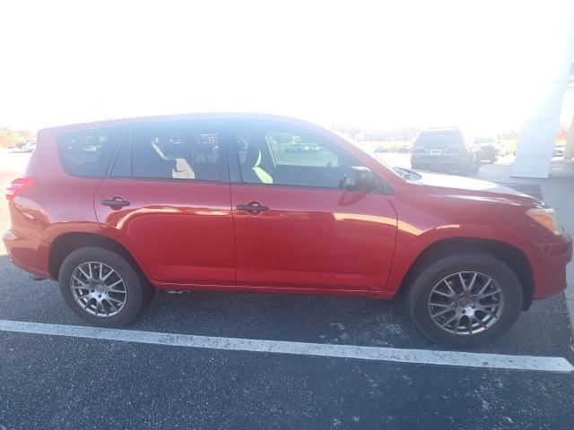 2010 Toyota RAV4 photo 2