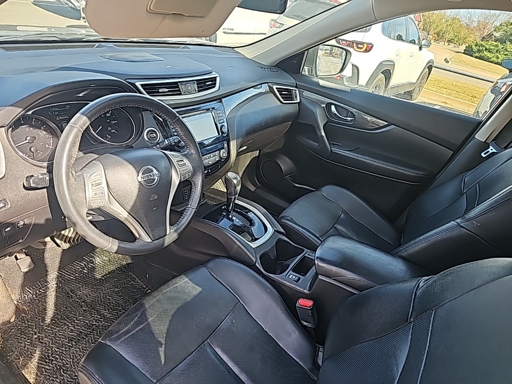 2015 Nissan Rogue SL photo 4