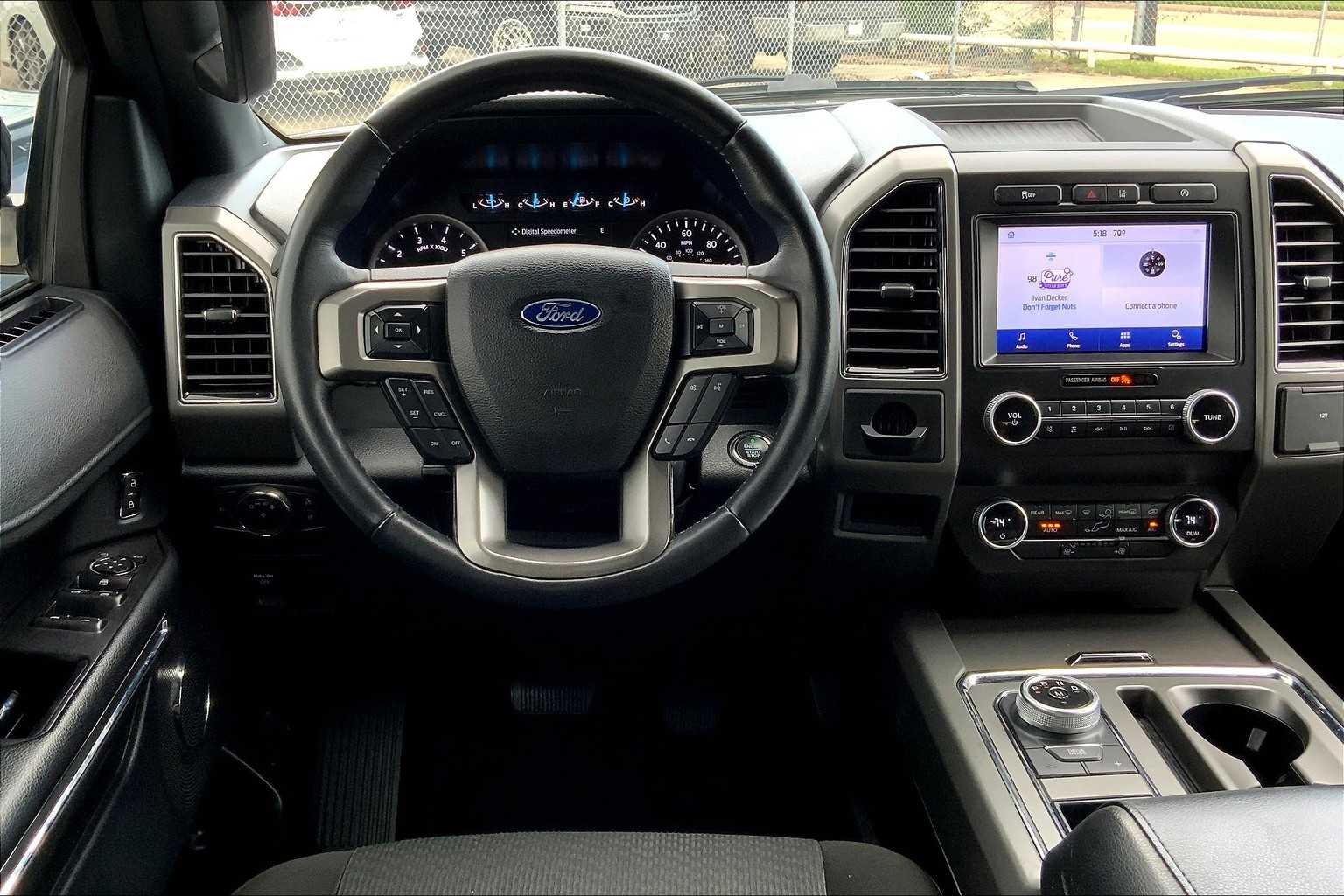 2021 Ford Expedition XLT photo 5