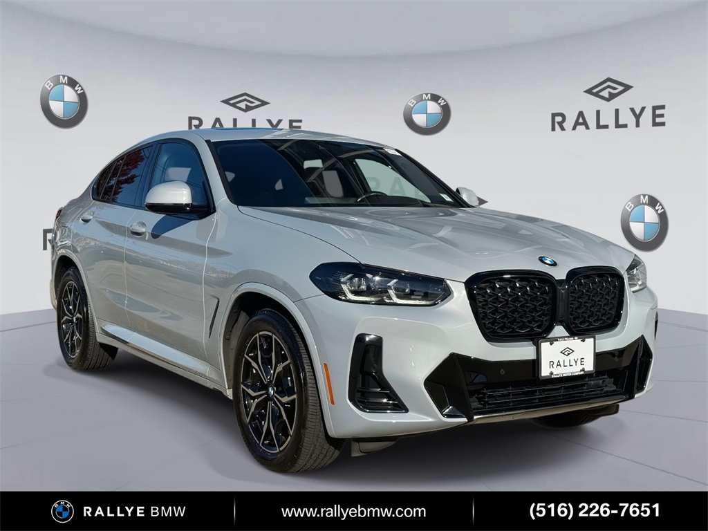 2023 BMW X4 30i's photo