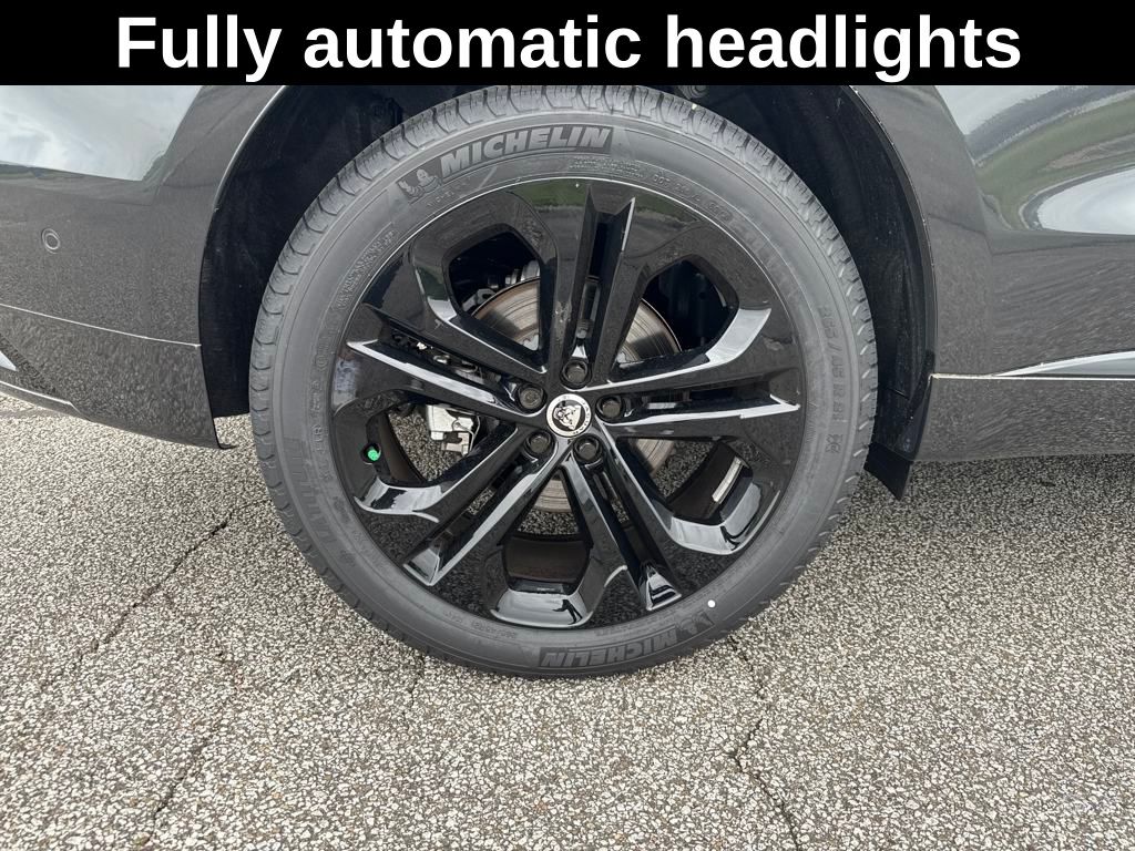 2025 Jaguar F-PACE P400 R-Dynamic S photo 24