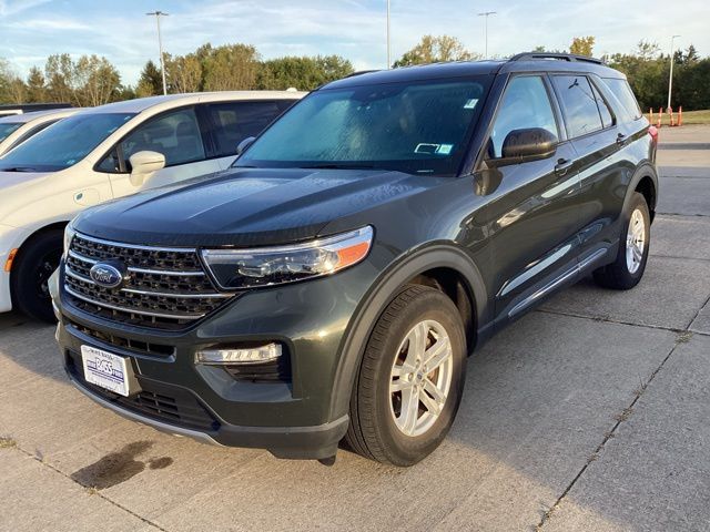 2022 Ford Explorer XLT photo 2