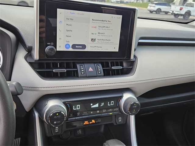 2024 Toyota RAV4 XLE Premium photo 13