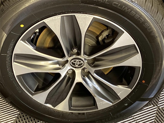2023 Toyota Highlander XLE photo 27