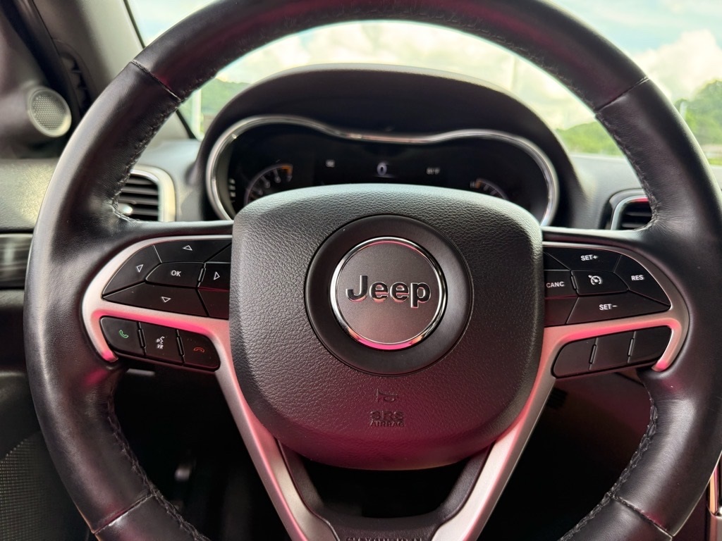 2020 Jeep Grand Cherokee Altitude photo 14
