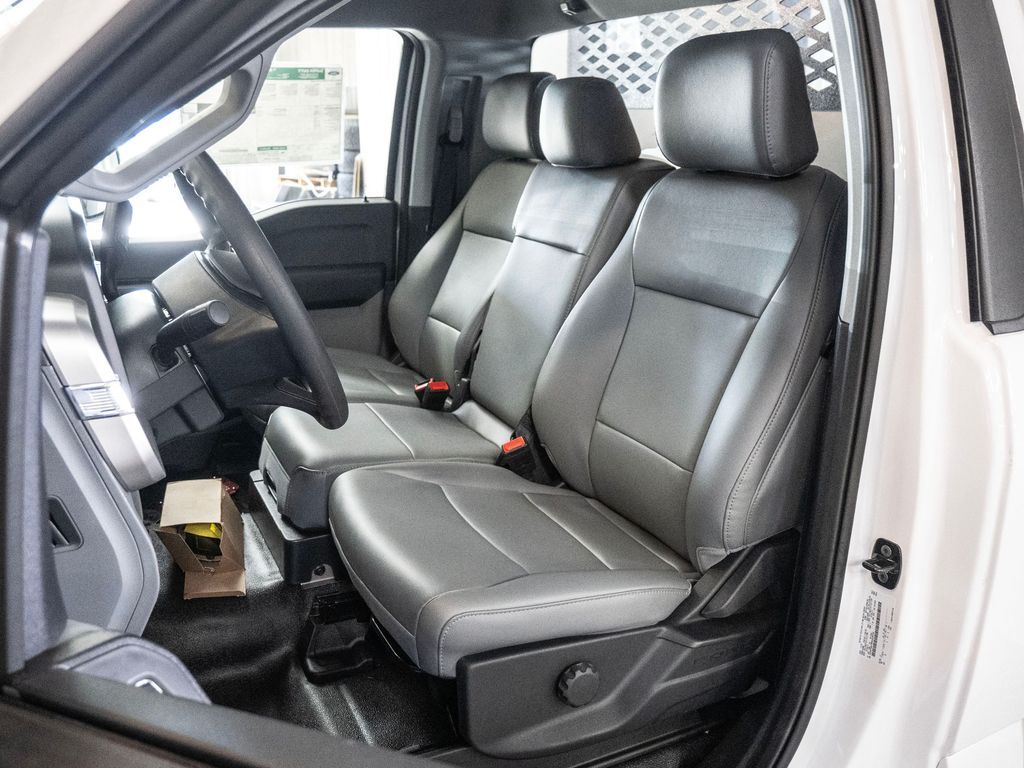 2024 Ford F-600 photo 9