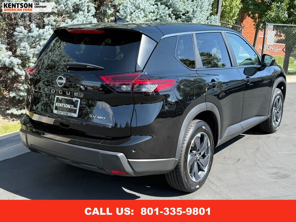 2024 Nissan Rogue SV photo 8
