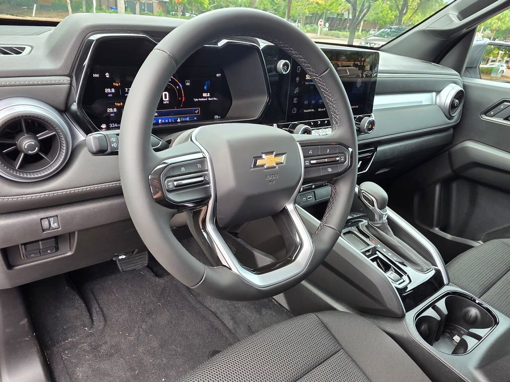 2025 Chevrolet Colorado Work Truck LT photo 16