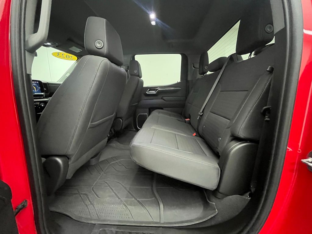 2023 Chevrolet Silverado 1500 RST photo 19