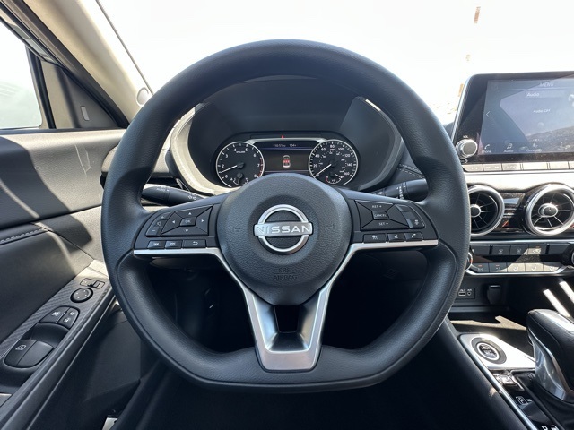 2025 Nissan Sentra SV photo 9