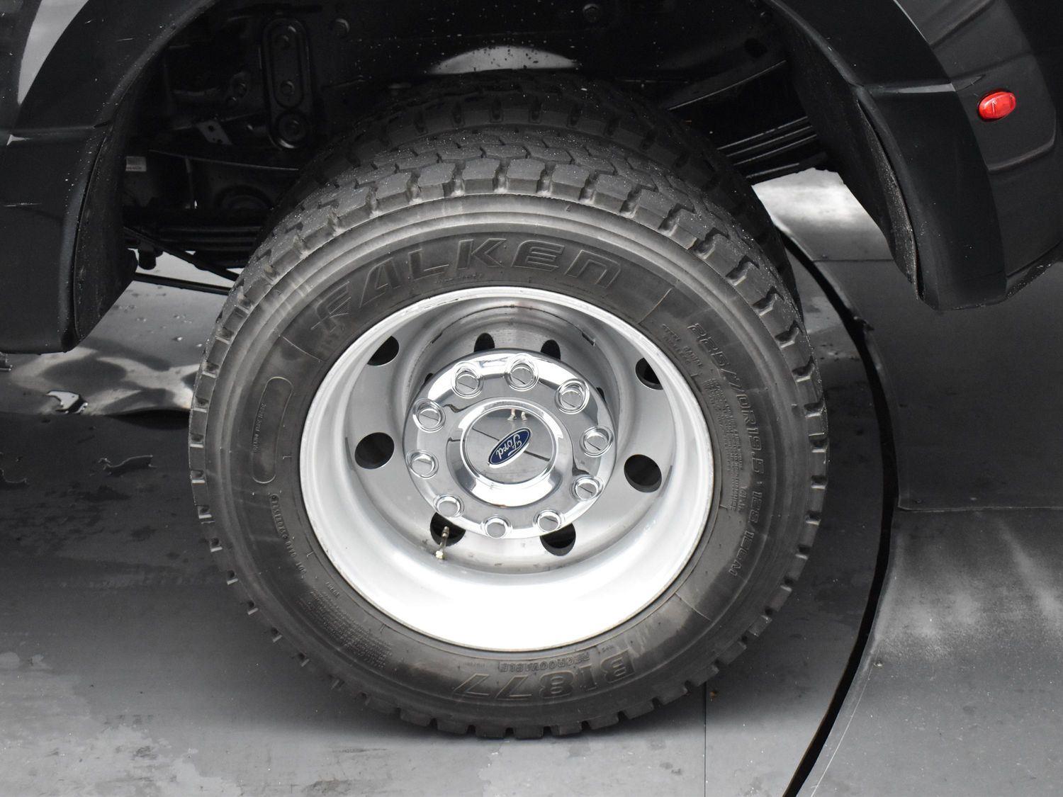 2022 Ford F-450 Lariat photo 34