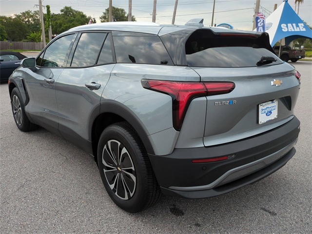 2024 Chevrolet Blazer EV photo 2