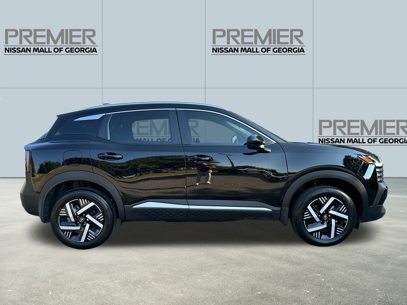 2026 Nissan Kicks SV photo 3