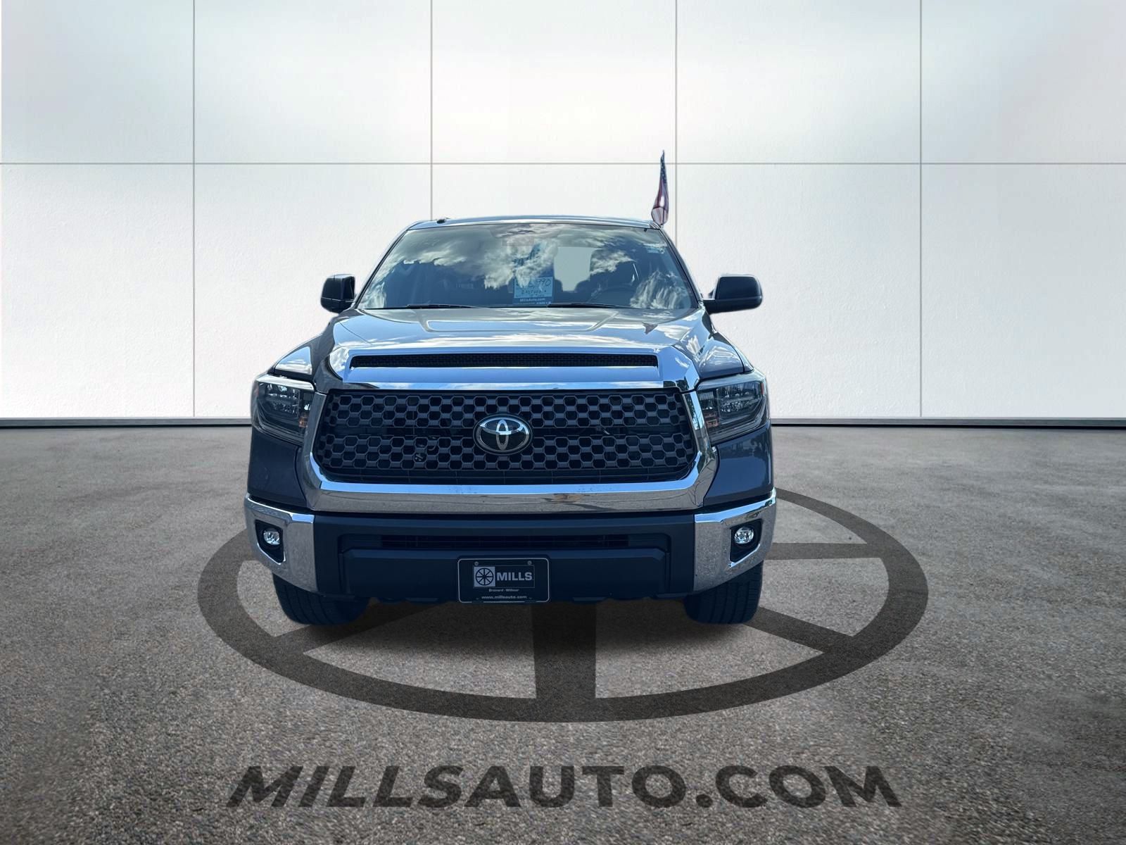 Used 2018 Toyota Tundra SR5 with VIN 5TFDY5F1XJX763580 for sale in Brainerd, Minnesota