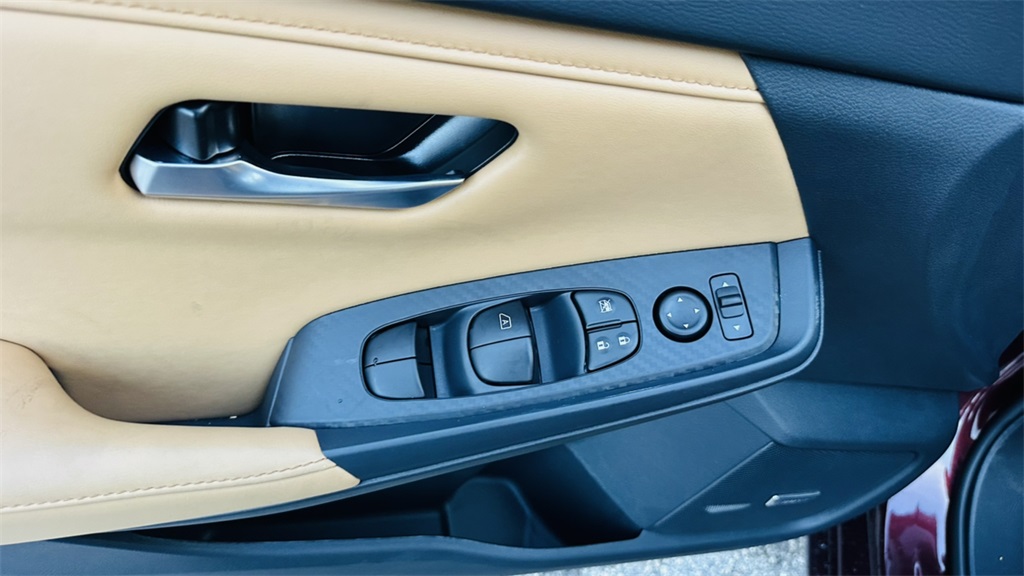 2025 Nissan Sentra SV photo 16