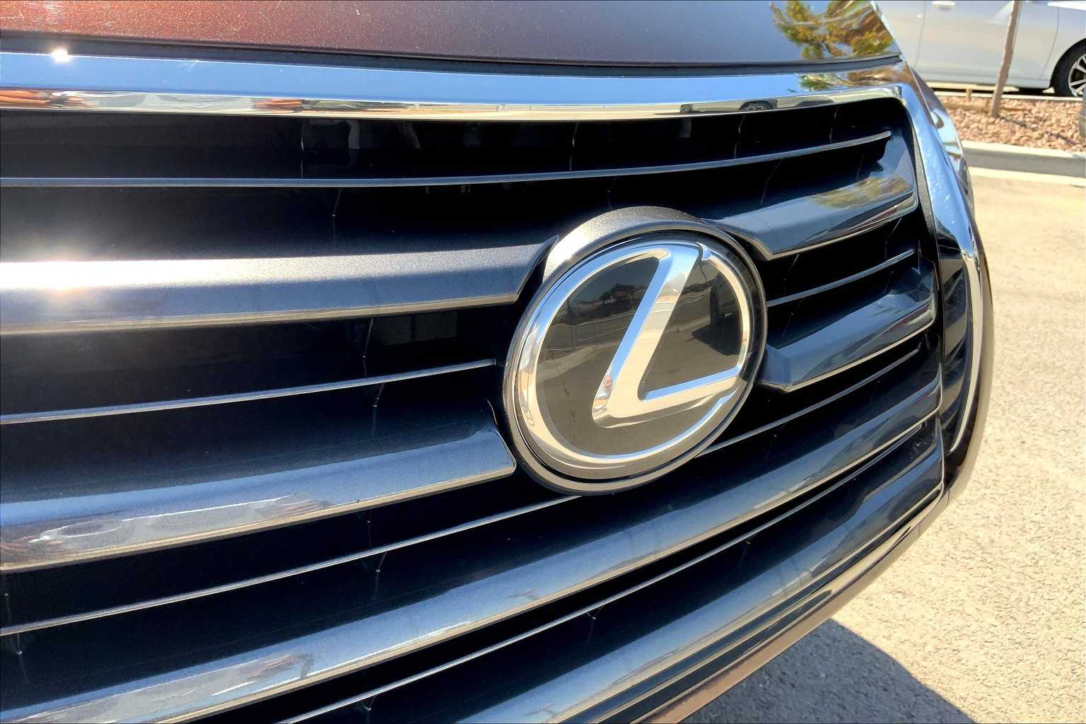 2017 Lexus NX 200t Luxury photo 27
