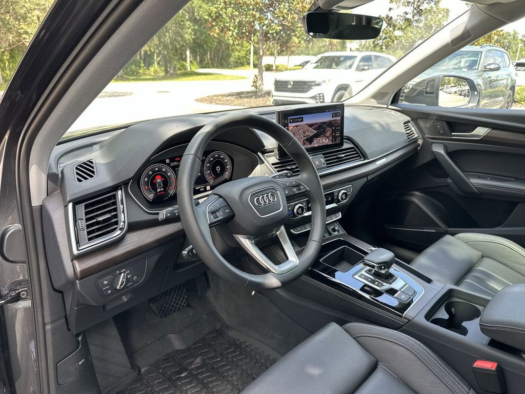 2024 Audi Q5 45 S line Premium photo 11