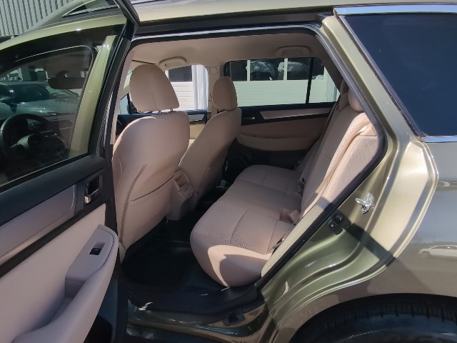 2019 Subaru Outback 2.5i Premium photo 29