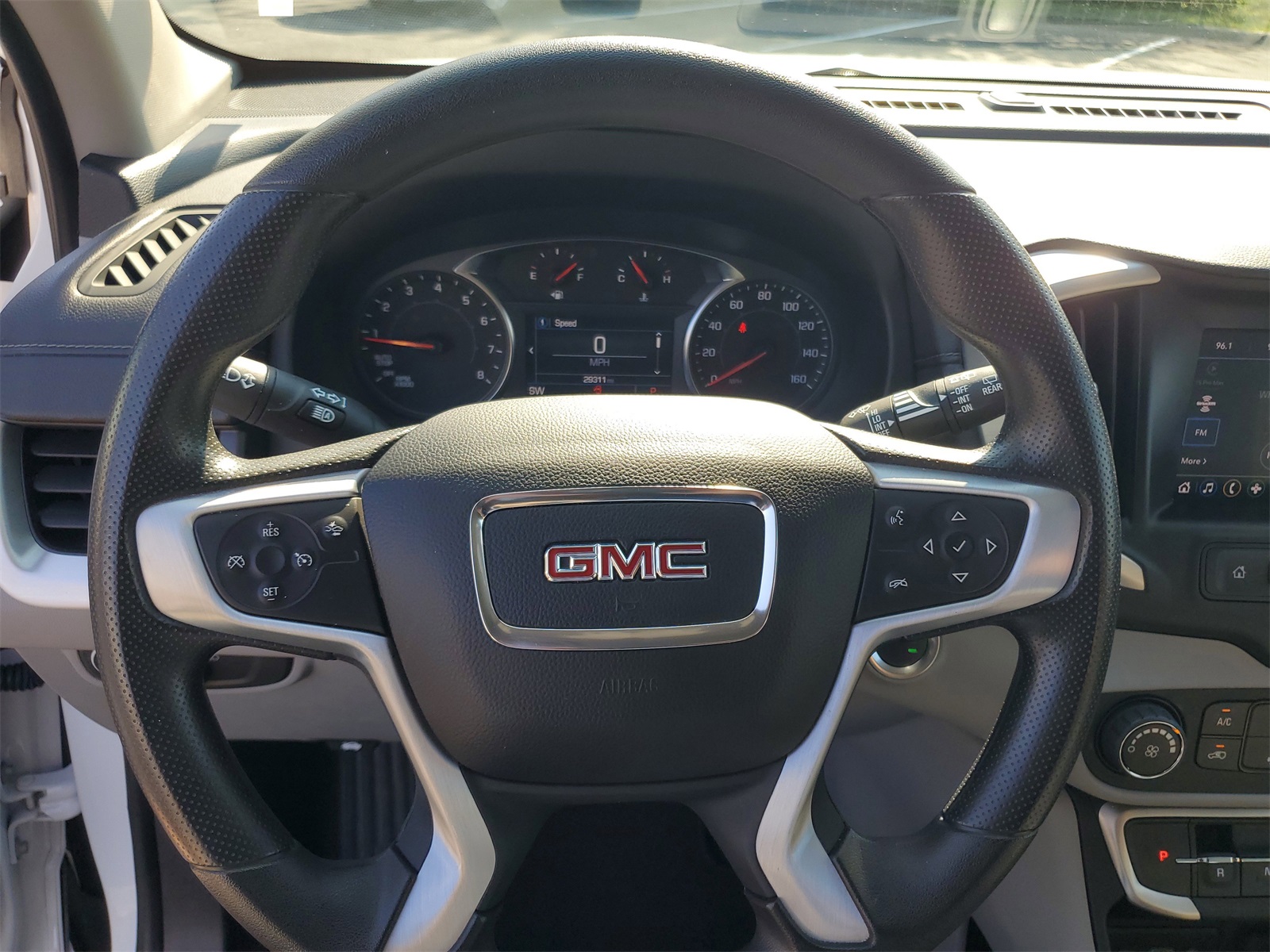 2024 Gmc Terrain SLE photo 9