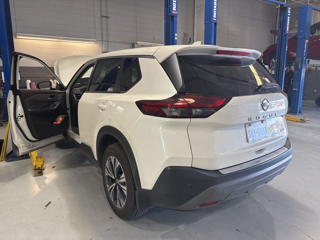 2023 Nissan Rogue SV photo 6