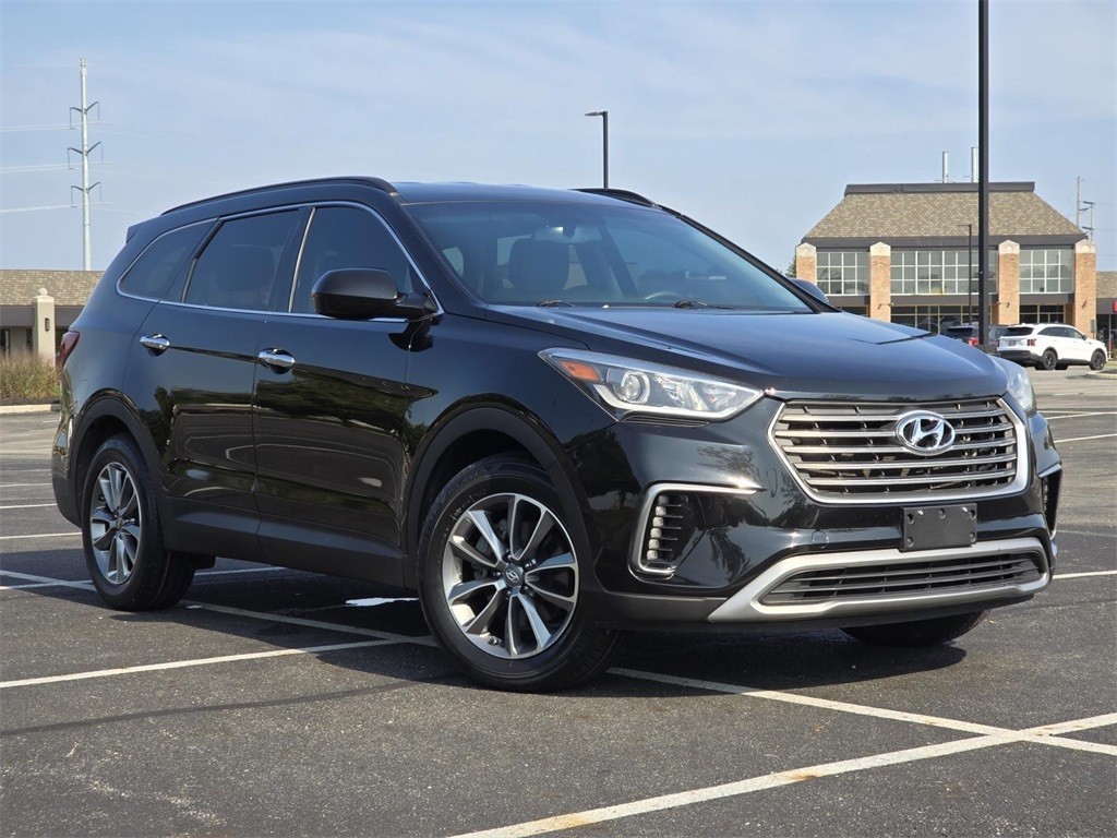 Used 2017 Hyundai Santa Fe SE with VIN KM8SMDHF9HU166353 for sale in Dublin, OH