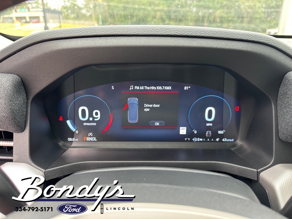 2025 Ford Explorer photo 4